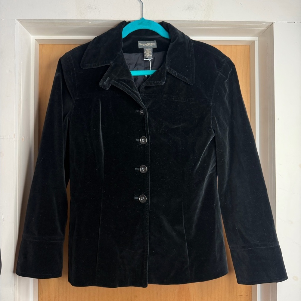 Banana Republic Women’s Black Velvet Blazer - Stretchy with Front Pockets.Size:6
